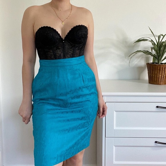 Vintage 80s midi pencil skirt! - Picture 3 of 3